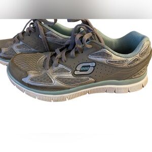Skechers Flex Sole Memory Foam Grey Green Running Shoes Athletic 8.5 Sneakers